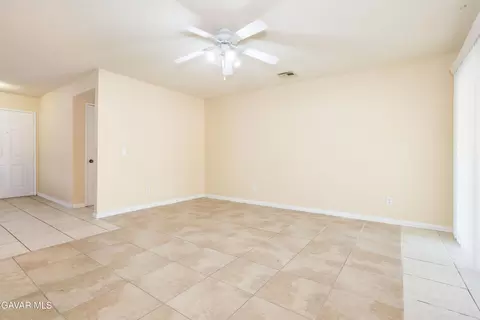37255 E 28th St, Palmdale, CA 93550 photo 10