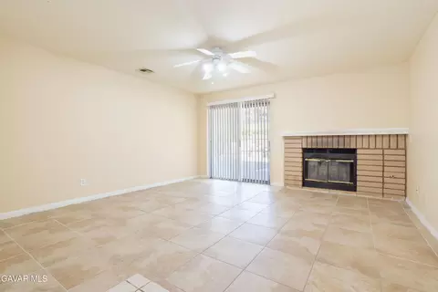 37255 E 28th St, Palmdale, CA 93550 photo 8