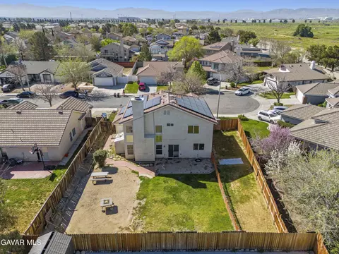 3019 Hildreth Ct, Lancaster, CA 93535 photo 4