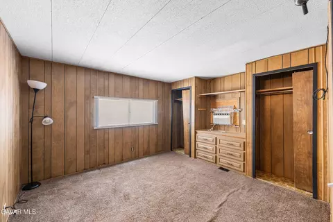 Bedroom - 2121 Nadeau St #SPC C1, Mojave, CA 93501 photo 5 of 7