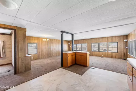 Living - 2121 Nadeau St #SPC C1, Mojave, CA 93501 photo 10 of 10