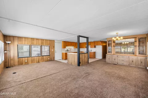 Living - 2121 Nadeau St #SPC C1, Mojave, CA 93501 photo 6 of 10