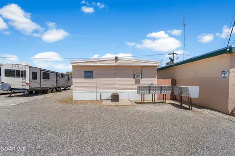 Exterior - 2121 Nadeau St #SPC C1, Mojave, CA 93501 photo 3 of 6