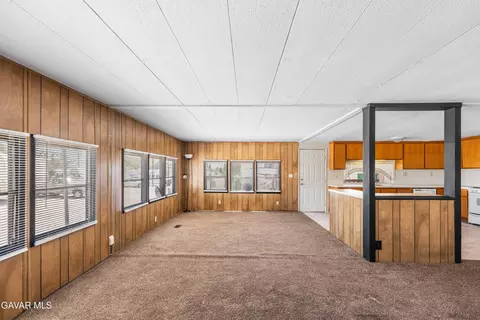 Living - 2121 Nadeau St #SPC C1, Mojave, CA 93501 photo 4 of 10