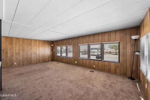 Living - 2121 Nadeau St #SPC C1, Mojave, CA 93501 photo 2 of 10