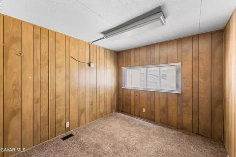 Bedroom - 2121 Nadeau St #SPC C1, Mojave, CA 93501 photo 1 of 7