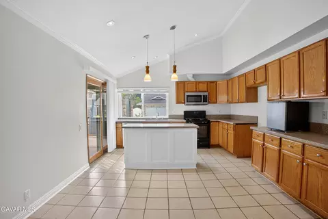 5604 Bloomfield St, Simi Valley, CA 93063 photo 12
