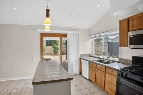 5604 Bloomfield St, Simi Valley, CA 93063 photo 16