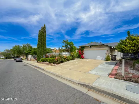 36790 Spanish Broom Dr, Palmdale, CA 93550