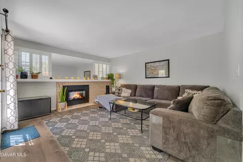Living - 44141 Date Ave, Lancaster, CA 93534 photo 1 of 1