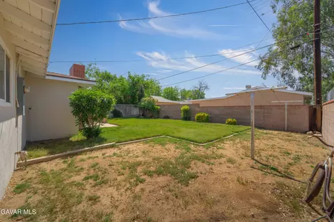 Exterior - 44141 Date Ave, Lancaster, CA 93534 photo 5 of 5