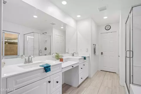 Bath - 44451 W 63rd St, Lancaster, CA 93536 photo 1 of 2