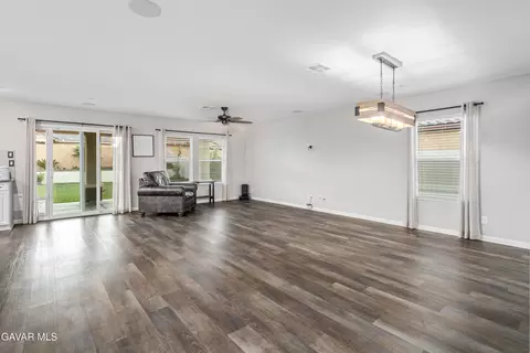 Living - 44451 W 63rd St, Lancaster, CA 93536 photo 1 of 2