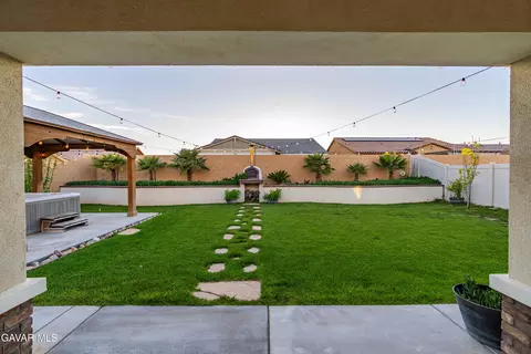Exterior - 44451 W 63rd St, Lancaster, CA 93536 photo 13 of 22