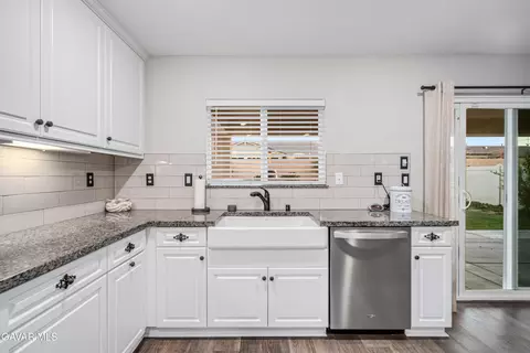 Kitchen - 44451 W 63rd St, Lancaster, CA 93536 photo 3 of 4