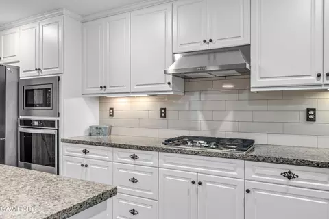 Kitchen - 44451 W 63rd St, Lancaster, CA 93536 photo 4 of 4