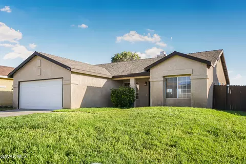 1048 Sequoia Ln, Rosamond, CA 93560