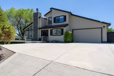 Exterior - 21020 White Pine Dr, Tehachapi, CA 93561 photo 2 of 13