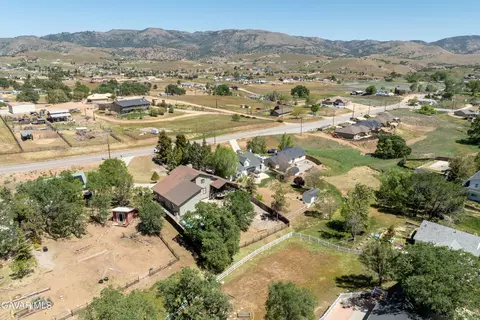 View/Area - 21020 White Pine Dr, Tehachapi, CA 93561 photo 5 of 8