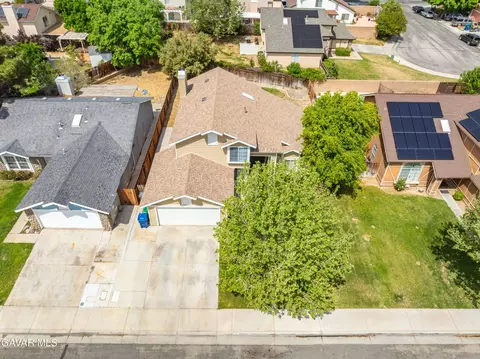 View/Area - 1605 Bluebell St, Lancaster, CA 93535 photo 3 of 4