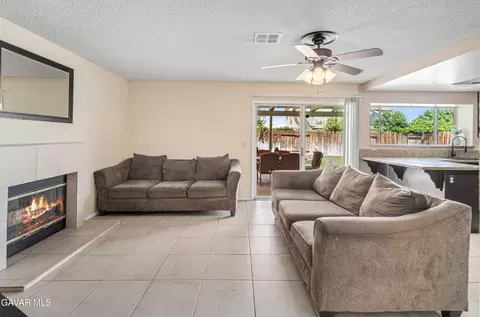 Living - 1605 Bluebell St, Lancaster, CA 93535 photo 3 of 3