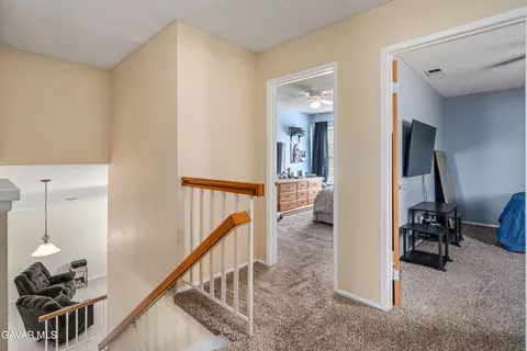 Entry Way - 1605 Bluebell St, Lancaster, CA 93535 photo 3 of 3