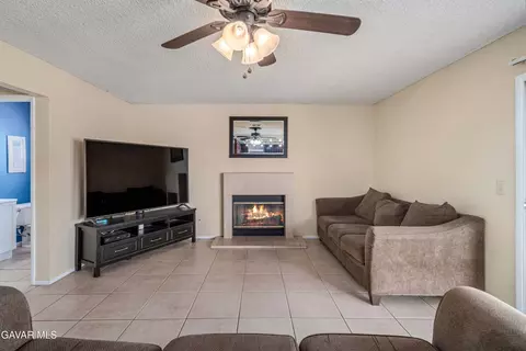 Living - 1605 Bluebell St, Lancaster, CA 93535 photo 1 of 3