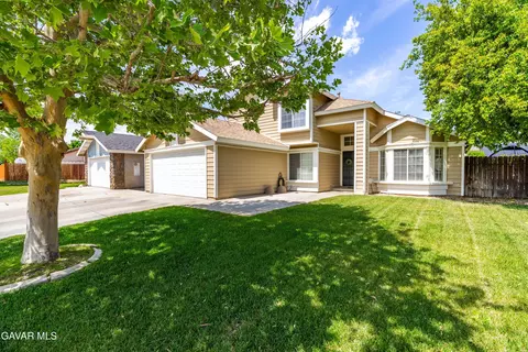 Other - 1605 Bluebell St, Lancaster, CA 93535 photo 2 of 10