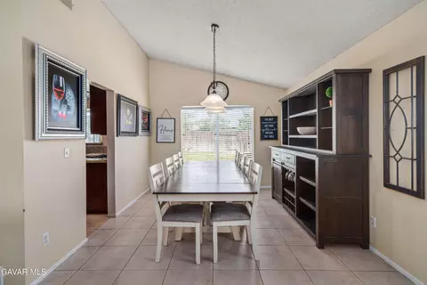 Dining - 1605 Bluebell St, Lancaster, CA 93535 photo 1 of 1