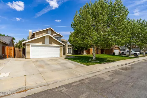 Other - 1605 Bluebell St, Lancaster, CA 93535 photo 1 of 10