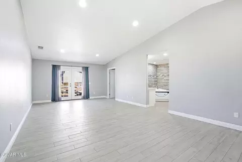 18060 Walnut St, Hesperia, CA 92345 photo 34