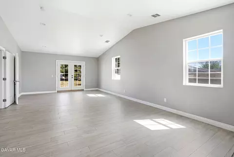 18060 Walnut St, Hesperia, CA 92345 photo 23