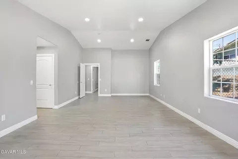 18060 Walnut St, Hesperia, CA 92345 photo 36
