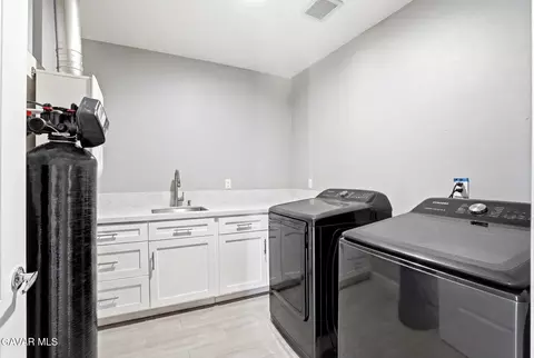 18060 Walnut St, Hesperia, CA 92345 photo 16