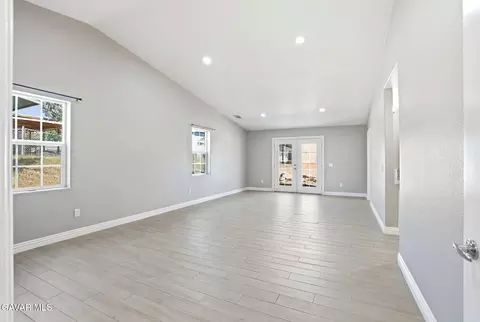 18060 Walnut St, Hesperia, CA 92345 photo 33