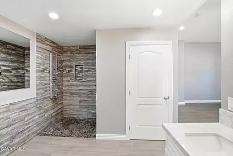 18060 Walnut St, Hesperia, CA 92345 photo 38
