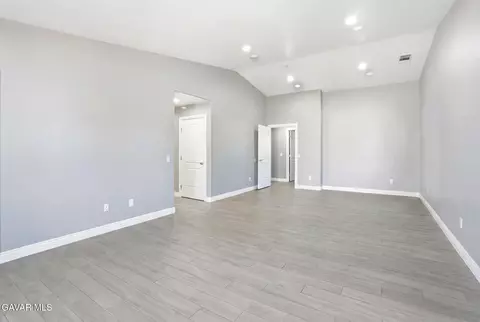 18060 Walnut St, Hesperia, CA 92345 photo 35