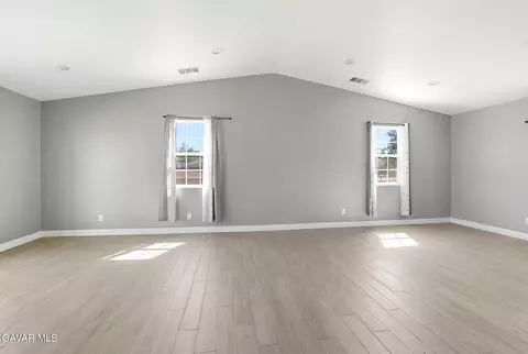 18060 Walnut St, Hesperia, CA 92345 photo 18