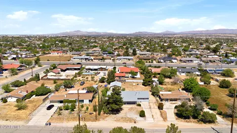 18060 Walnut St, Hesperia, CA 92345 photo 42