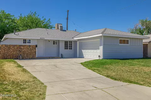 45575 6th St E, Lancaster, CA 93535