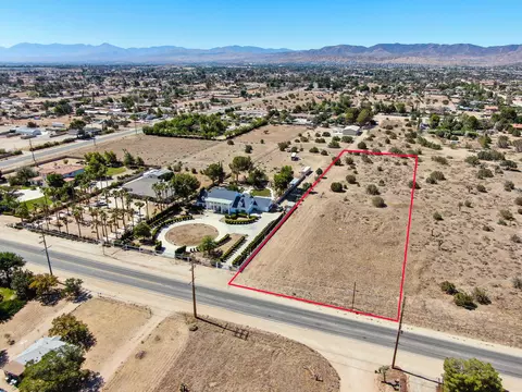 2060 W Avenue N, Palmdale, CA 93551