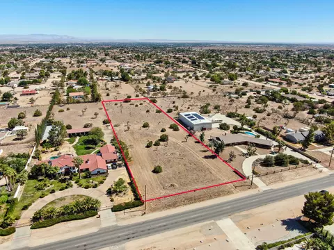 2600 Ave O W, Palmdale, CA 93551