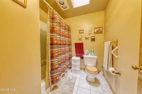 Bath - Undisclosed, Tehachapi, CA 93561 photo 4 of 4