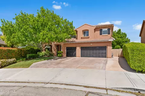 4517 Vahan Ct, Lancaster, CA 93536