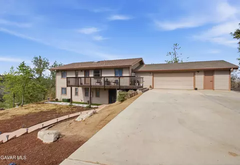 26201 Cumberland Rd, Tehachapi, CA 93561