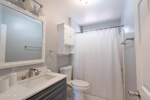 Bath - 37551 29th St E, Palmdale, CA 93550 photo 2 of 4