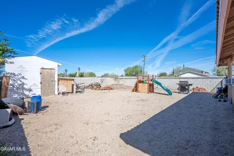 Exterior - 37551 29th St E, Palmdale, CA 93550 photo 2 of 2
