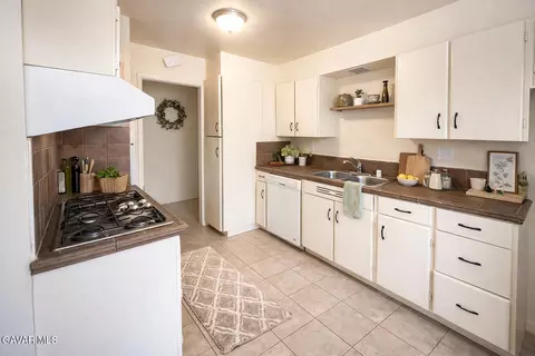 Kitchen - 44502 2nd St, Lancaster, CA 93535 photo 1 of 2