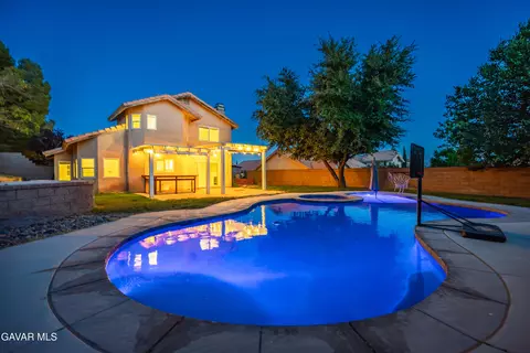 3549 Silver Spur Ct, Rosamond, CA 93560