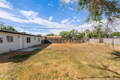 Exterior - 3248 Gregory Dr, Mojave, CA 93501 photo 6 of 9